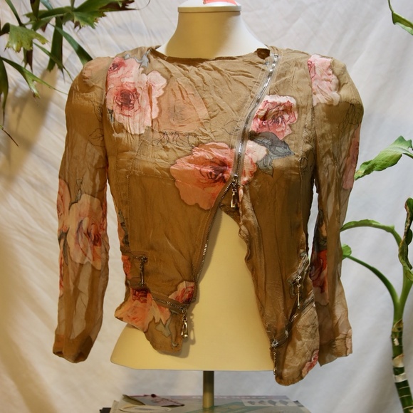 Chloe Blouse Top - Picture 2 of 2